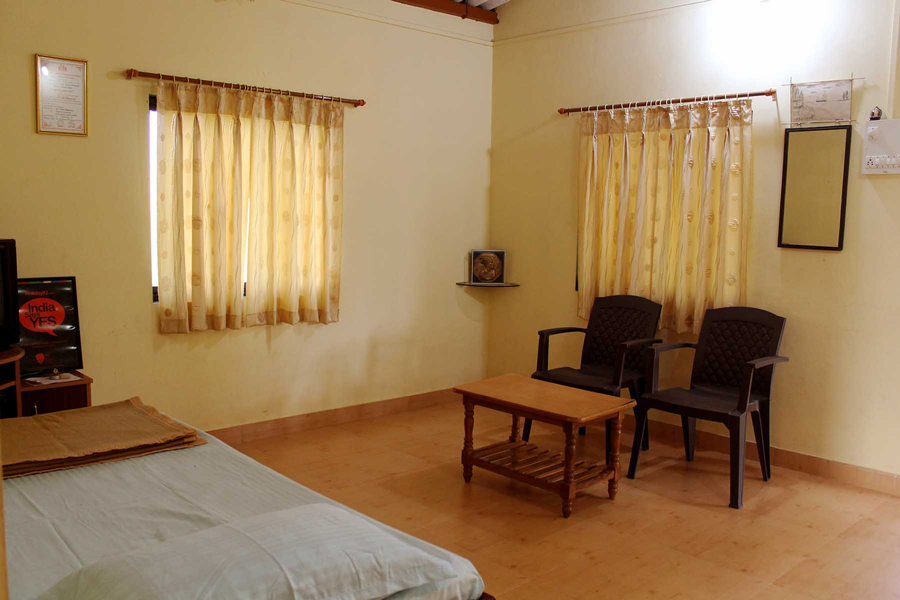 ganpatipule hotels